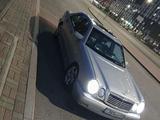 Mercedes-Benz E 320 1998 годаfor3 000 000 тг. в Астана – фото 2