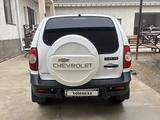 Chevrolet Niva 2017 года за 3 500 000 тг. в Туркестан – фото 4