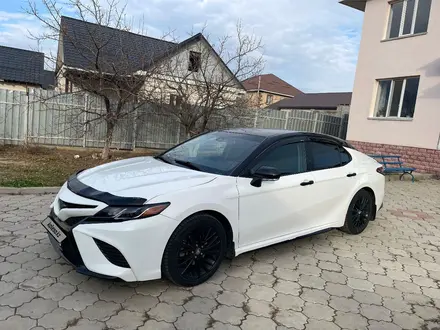 Toyota Camry 2020 года за 11 900 000 тг. в Алматы – фото 4