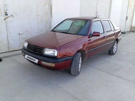 Volkswagen Vento 1992 года за 900 000 тг. в Жалагаш