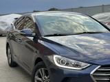 Hyundai Elantra 2018 года за 8 000 000 тг. в Актобе – фото 3