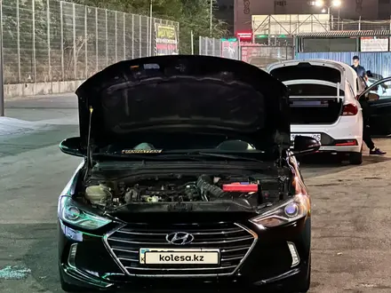 Hyundai Elantra 2018 года за 6 000 000 тг. в Алматы – фото 4