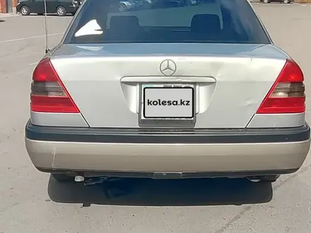 Mercedes-Benz C 220 1995 года за 1 900 000 тг. в Караганда – фото 4