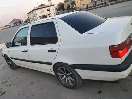 Volkswagen Vento 1993 года за 1 000 000 тг. в Кызылорда – фото 4