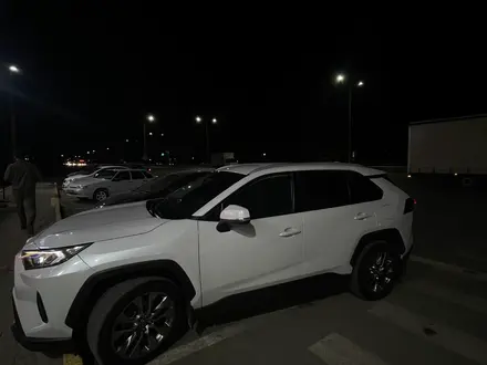 Toyota RAV4 2021 года за 14 000 000 тг. в Актобе – фото 6