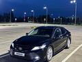 Toyota Camry 2019 года за 13 800 000 тг. в Актобе – фото 11