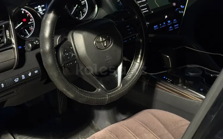 Toyota Camry 2019 года за 13 800 000 тг. в Актобе