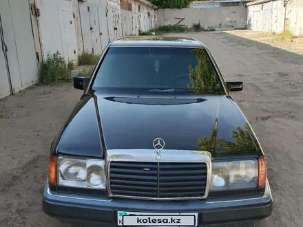 Mercedes-Benz E 220 1992 года за 1 600 000 тг. в Павлодар – фото 9