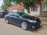 Toyota Camry 2012 года за 8 500 000 тг. в Уральск – фото 2