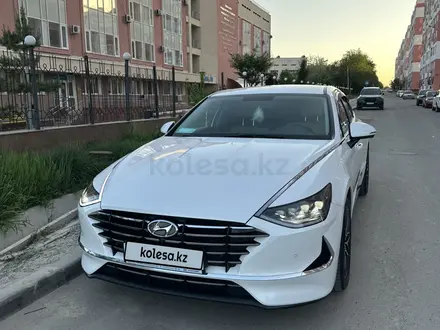 Hyundai Sonata 2021 года за 12 850 000 тг. в Алматы – фото 2
