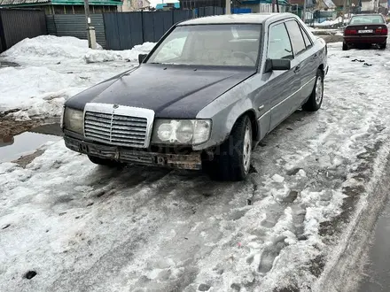 Mercedes-Benz E 230 1989 года за 700 000 тг. в Петропавловск – фото 5