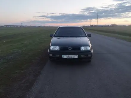 Volkswagen Vento 1993 года за 1 600 000 тг. в Петропавловск – фото 4