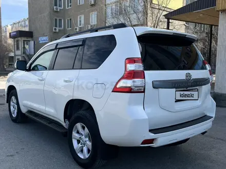 Toyota Land Cruiser Prado 2015 года за 13 800 000 тг. в Атырау – фото 4