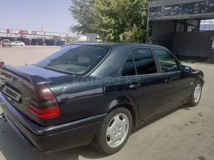 Mercedes-Benz C 280 1995 года за 1 800 000 тг. в Тараз – фото 3