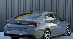 Hyundai Elantra 2022 года за 10 990 000 тг. в Актобе – фото 5