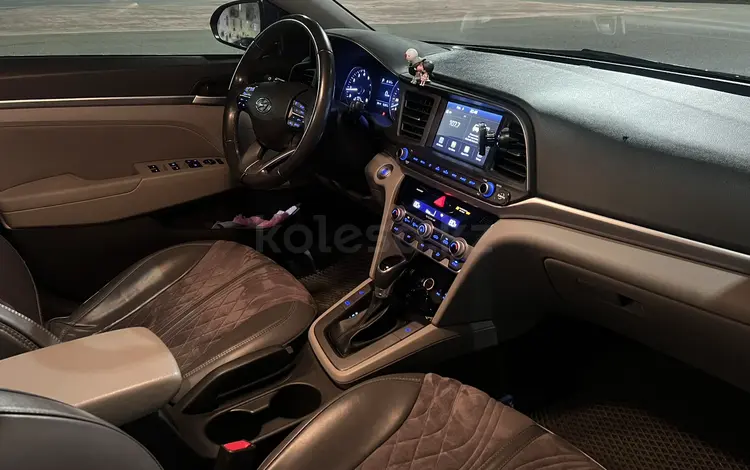 Hyundai Elantra 2019 года за 7 700 000 тг. в Атырау