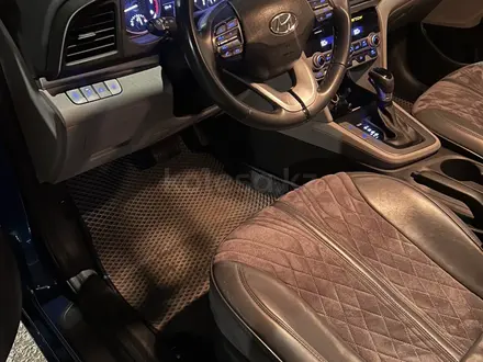 Hyundai Elantra 2019 года за 7 700 000 тг. в Атырау – фото 6