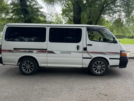 Toyota Hiace 2003 года за 4 500 000 тг. в Алматы – фото 3