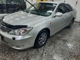 Toyota Camry 2002 годаүшін5 599 999 тг. в Семей – фото 2