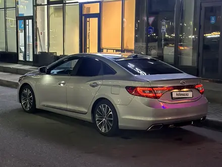 Hyundai Grandeur 2015 года за 8 000 000 тг. в Алматы – фото 3