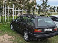 Volkswagen Passat 1993 годаүшін950 000 тг. в Есик