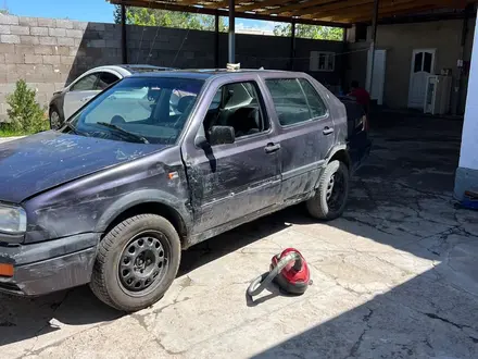 Volkswagen Vento 1993 года за 600 000 тг. в Мерке – фото 4