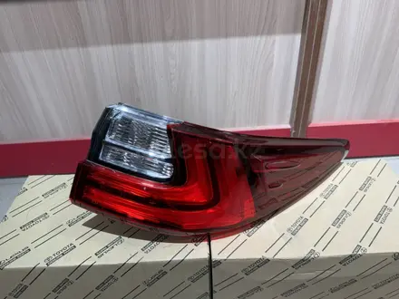 Фонарь задний lexus ES250 2015-2018 81551-33760 XV60, задний правый за 140 000 тг. в Шымкент