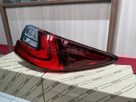 Фонарь задний lexus ES250 2015-2018 81551-33760 XV60, задний правый за 140 000 тг. в Шымкент – фото 2