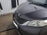 Toyota Sienna 2014 года за 13 000 000 тг. в Актау – фото 2