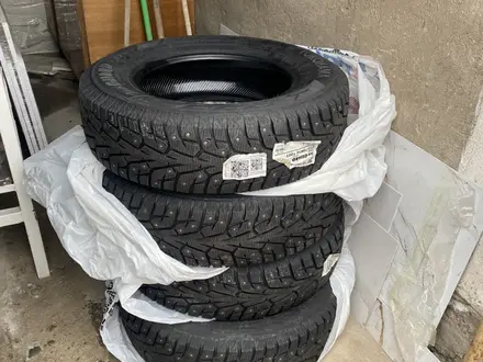 Yokohama Ice Guard IG55 215/70 R16 100T с шипами за 58 000 тг. в Алматы