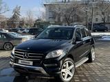 Mercedes-Benz ML 350 2015 годаfor16 000 000 тг. в Алматы