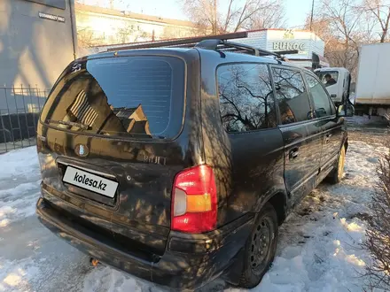 Hyundai Trajet 2002 года за 3 000 000 тг. в Уральск – фото 13