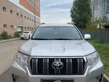 Toyota Land Cruiser Prado 2023 года за 28 600 000 тг. в Астана – фото 2