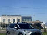 Toyota RAV4 2019 года за 14 500 000 тг. в Шымкент – фото 3