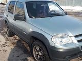 Chevrolet Niva 2014 годаfor2 800 000 тг. в Астана – фото 2