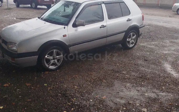 Volkswagen Golf 1995 годаүшін1 250 000 тг. в Есик