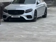 Mercedes-Benz E-Class, 2016