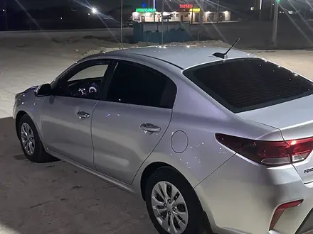 Kia Rio 2019 года за 7 000 000 тг. в Жанаозен – фото 3