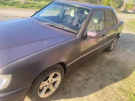 Mercedes-Benz E 280 1993 года за 1 900 000 тг. в Сарканд – фото 6