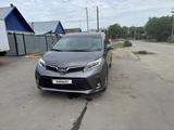 Toyota Sienna 2017 года за 16 500 000 тг. в Актобе