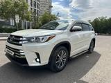 Toyota Highlander 2017 года за 16 990 000 тг. в Астана – фото 5