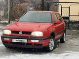 Volkswagen Golf 1994 годаүшін2 100 000 тг. в Усть-Каменогорск