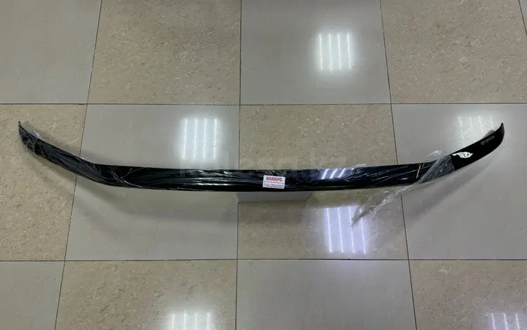Дефлектор капота, мухобойка (оригинал) на Toyota Land Cruiser 300 за 61 900 тг. в Уральск