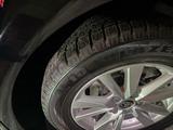 Шины зимние с дисками от камри 70 за 220 000 тг. в Алматы – фото 5