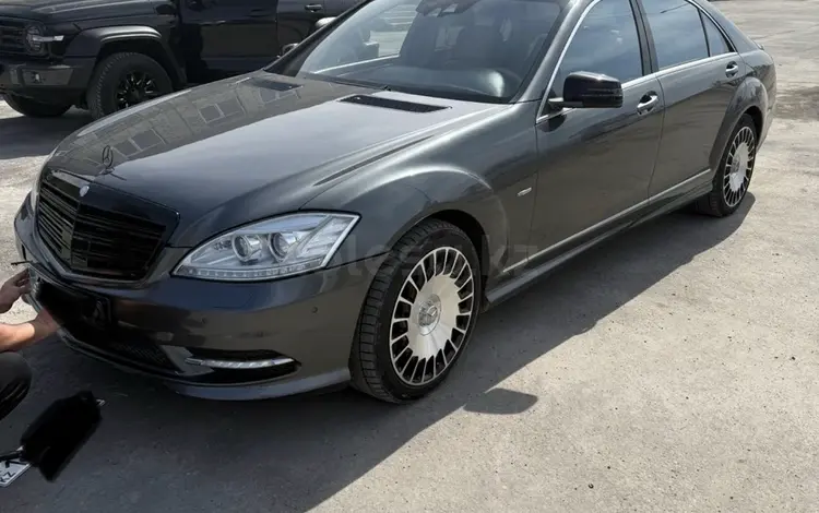 Mercedes-Benz S 500 2011 года за 12 000 000 тг. в Алматы