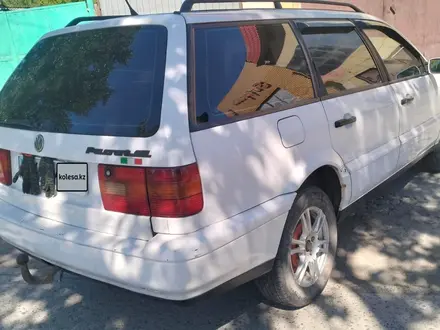 Volkswagen Passat 1998 года за 2 000 000 тг. в Семей – фото 4