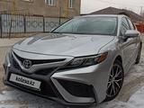 Toyota Camry 2023 года за 14 900 000 тг. в Тараз