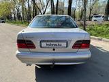 Mercedes-Benz E 320 2002 года за 1 900 000 тг. в Алматы – фото 3