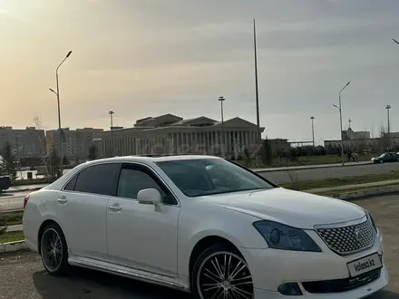 Toyota Crown Majesta 2009 года за 4 000 000 тг. в Уральск