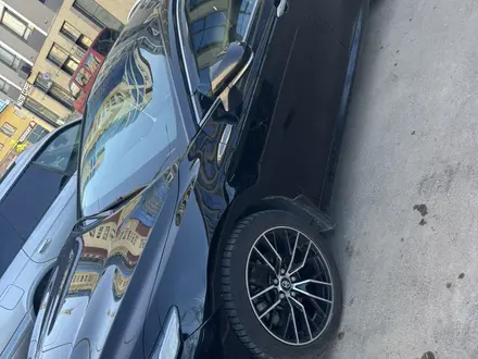 Toyota Camry 2019 года за 12 500 000 тг. в Караганда – фото 2